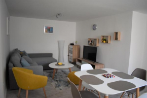 Apartman Tomki - modern, refurbished 2 bedroom apartment - 4 guests
